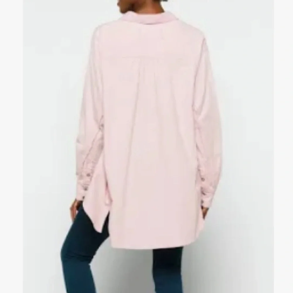 Free People Oxford Dreams Cotton Button-up Shirt   50% OFF - Picture 3 of 8